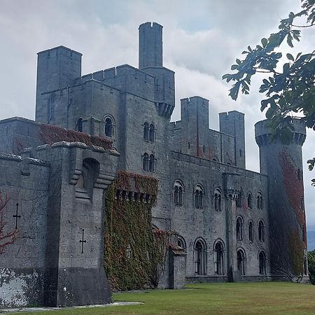Oakfield Guest House ベトウス・ア・コーエド エクステリア 写真