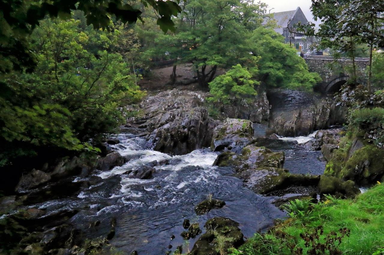 Oakfield Guest House ベトウス・ア・コーエド エクステリア 写真